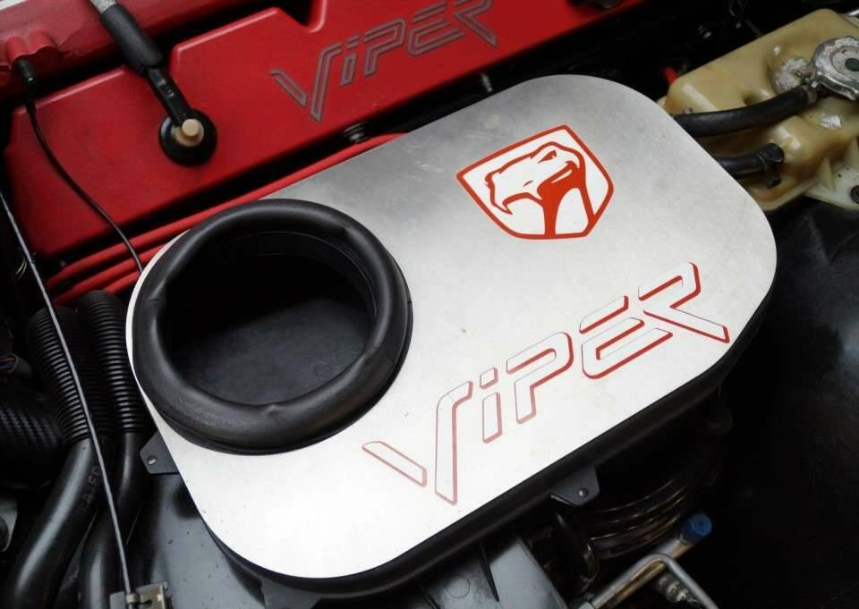 Image 14/50 of Dodge Viper RT&#x2F;10 (1994)