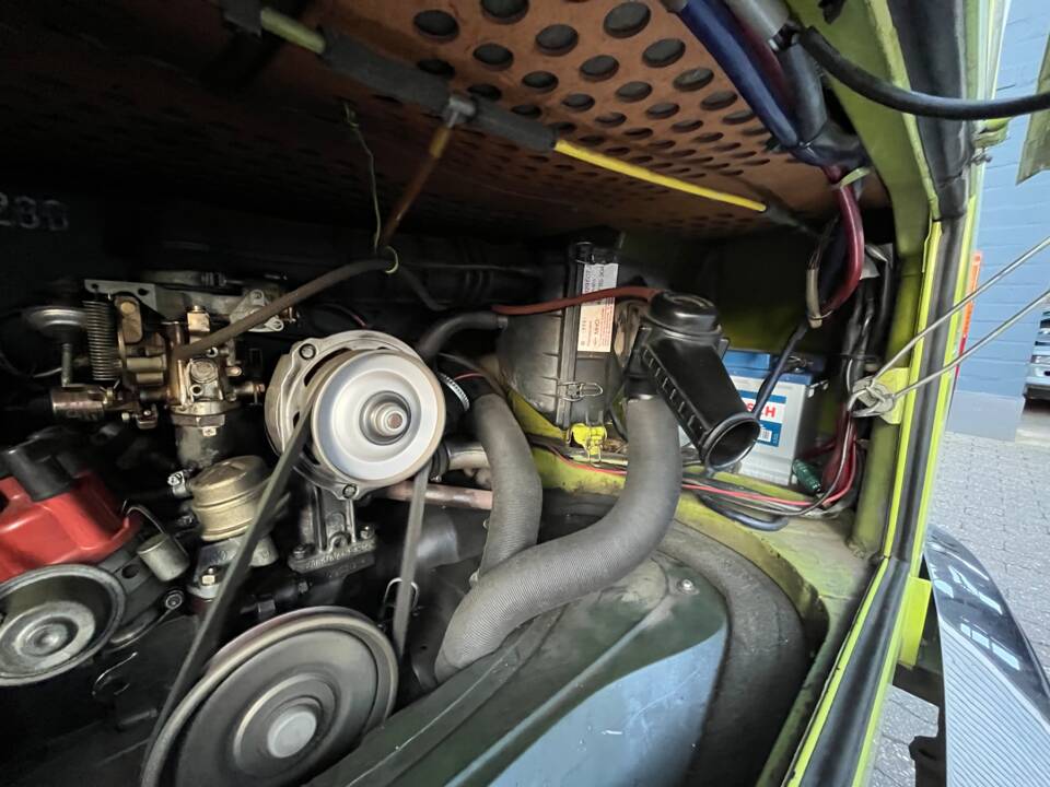 Image 35/57 of Volkswagen T2b Westfalia (1978)