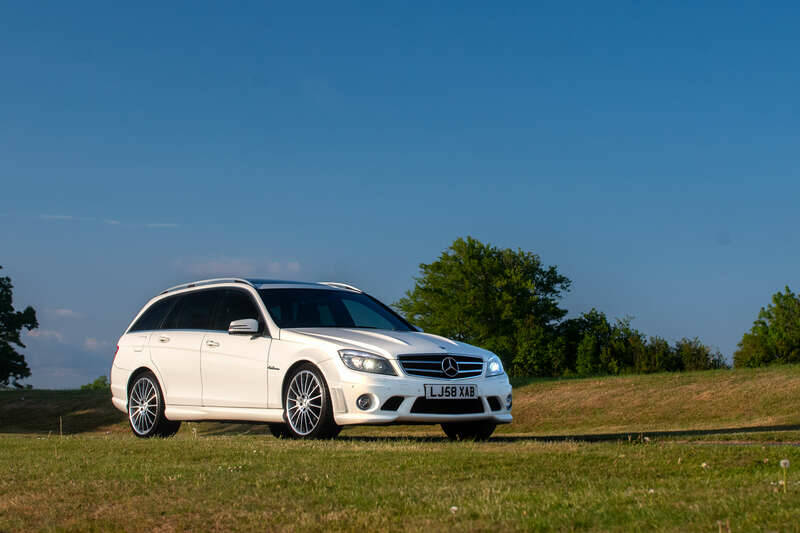Immagine 9/50 di Mercedes-Benz C 63 AMG T (2009)