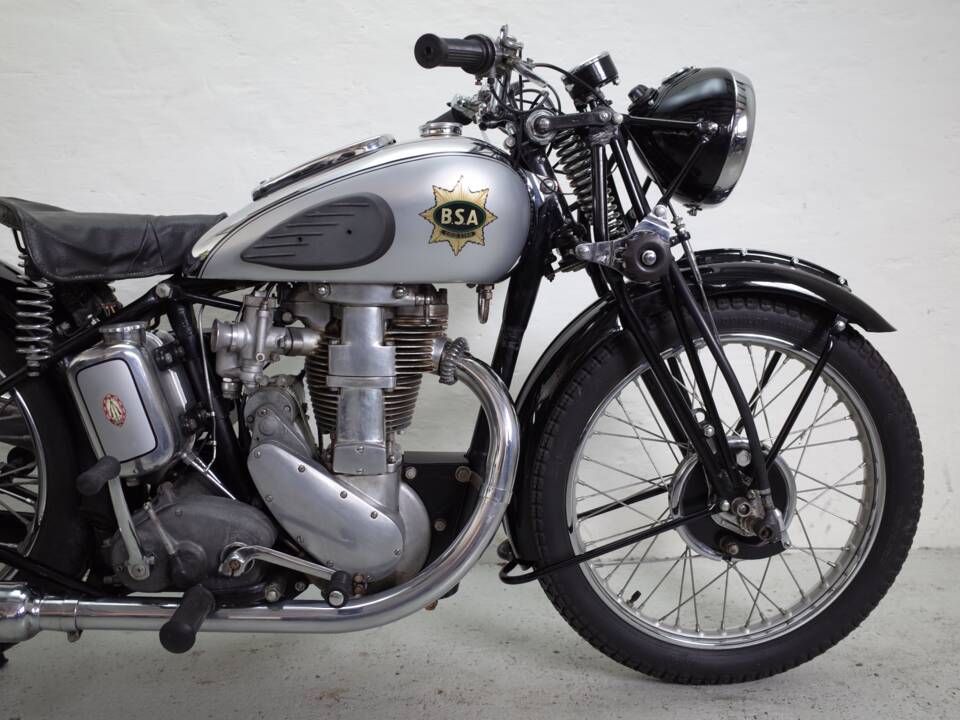 Immagine 3/24 di BSA M 24 Gold Star (1938)
