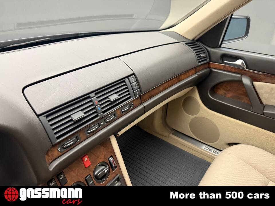 Bild 13/15 von Mercedes-Benz 300 SE (1992)