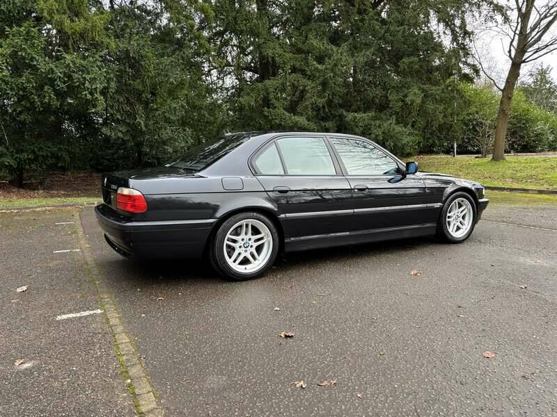 Image 11/50 de BMW 735i (2001)