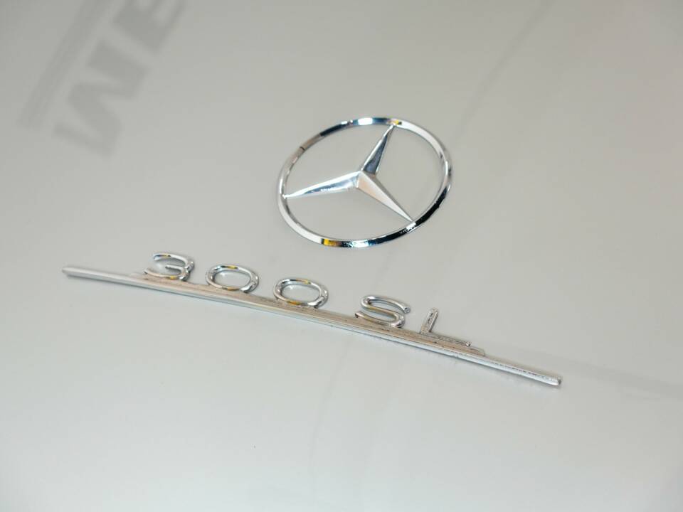 Image 27/50 of Mercedes-Benz 300 SL Roadster (1958)