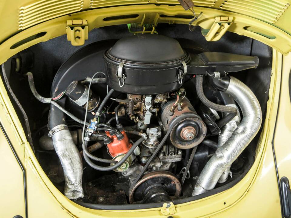 Immagine 37/50 di Volkswagen Käfer 1302 (1971)