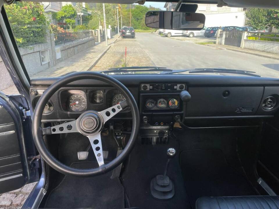 Image 2/7 of Datsun 1600 SSS (1972)