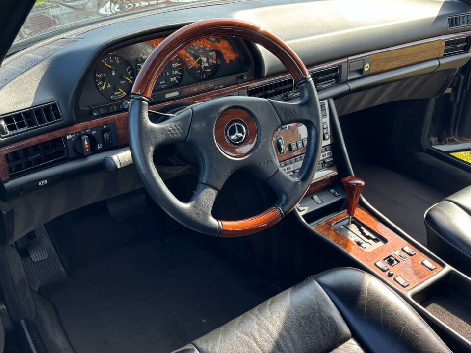 Bild 15/33 von Mercedes-Benz 560 SEC (1989)