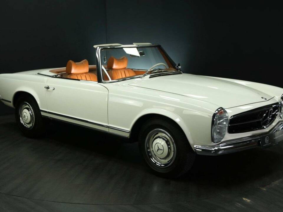 Image 7/50 of Mercedes-Benz 230 SL (1965)