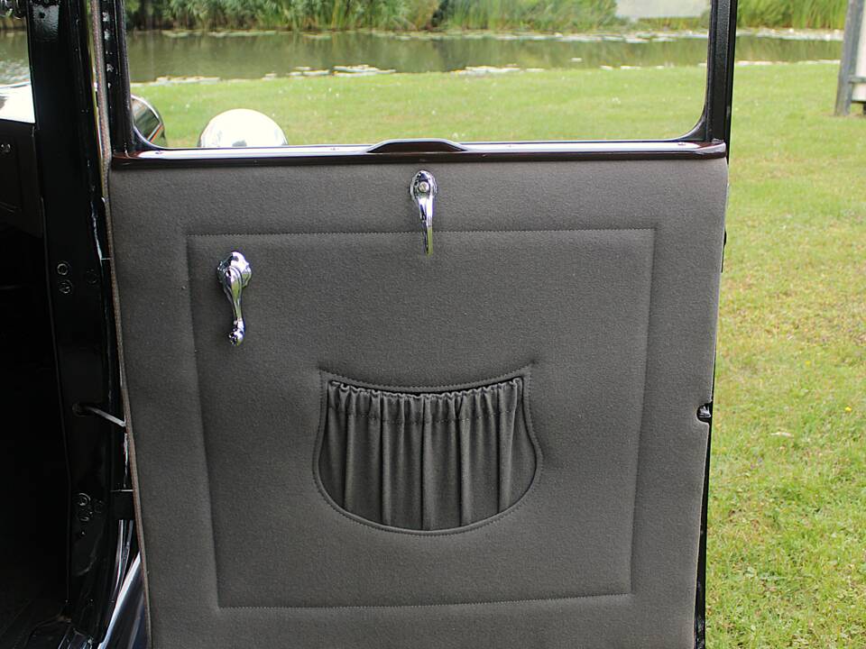 Image 35/55 of Ford Model A Tudor Sedan (1931)