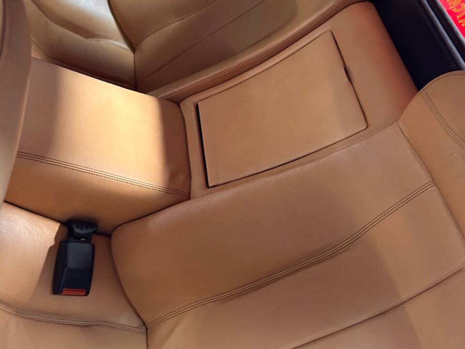 Image 12/29 of Ferrari Mondial 3.2 (1987)