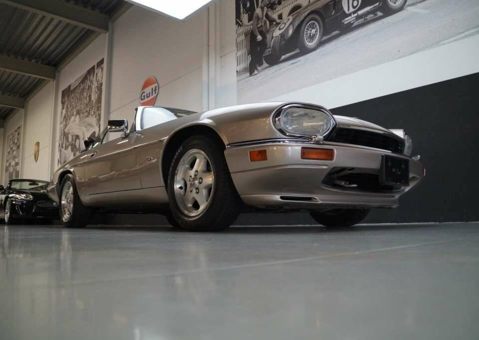 Image 17/50 of Jaguar XJS 4.0 (1995)