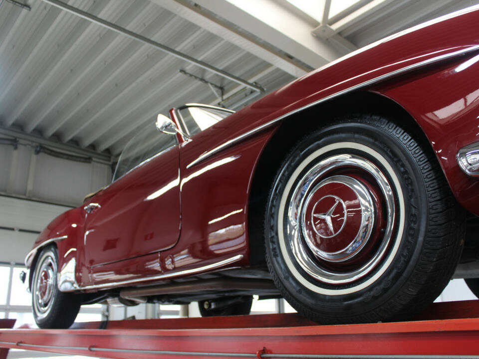 Image 8/50 of Mercedes-Benz 190 SL (1960)