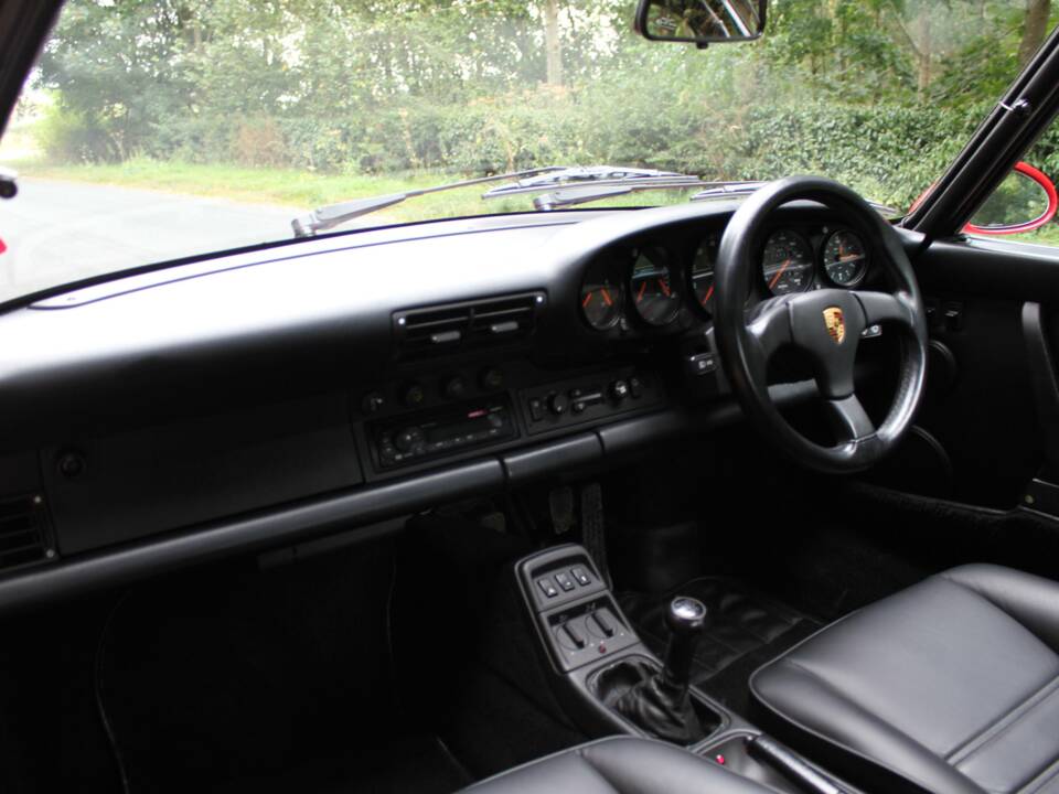 Image 10/15 of Porsche 911 Carrera 4 (1989)