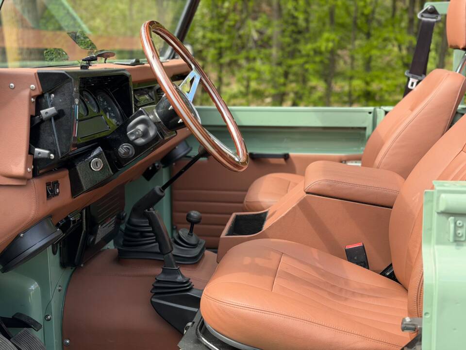 Imagen 28/74 de Land Rover Defender 90 (1998)