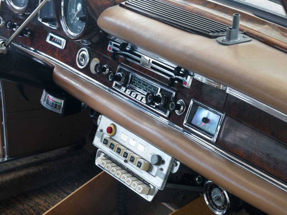 Afbeelding 42/50 van Mercedes-Benz 300 SE (1963)