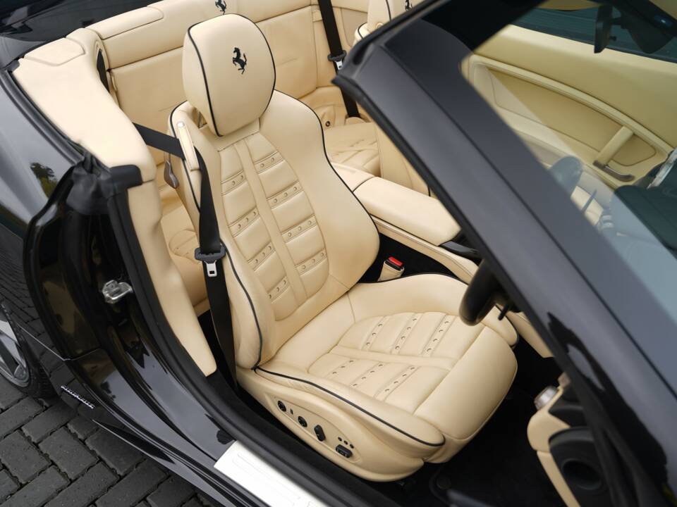 Imagen 13/50 de Ferrari California (2011)
