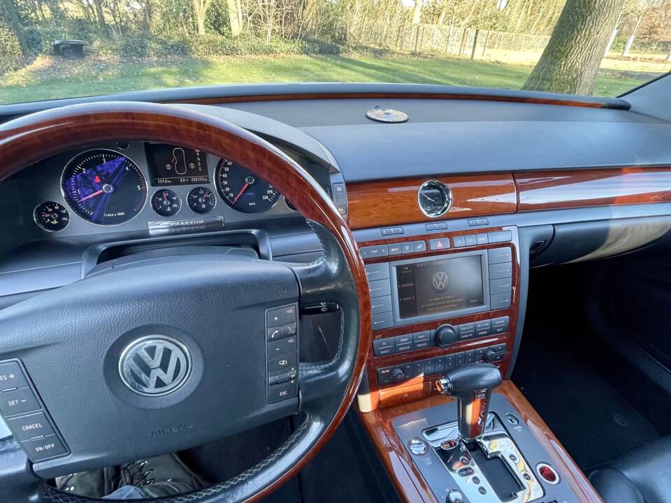 Bild 6/23 von Volkswagen Phaeton V10 TDI (2003)
