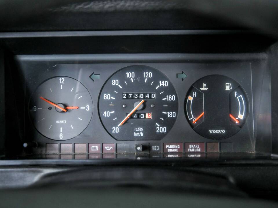Bild 19/50 von Volvo 245 (1980)