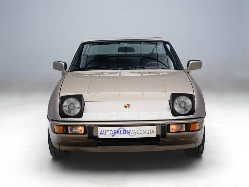 Image 2/44 de Porsche 924 (1983)