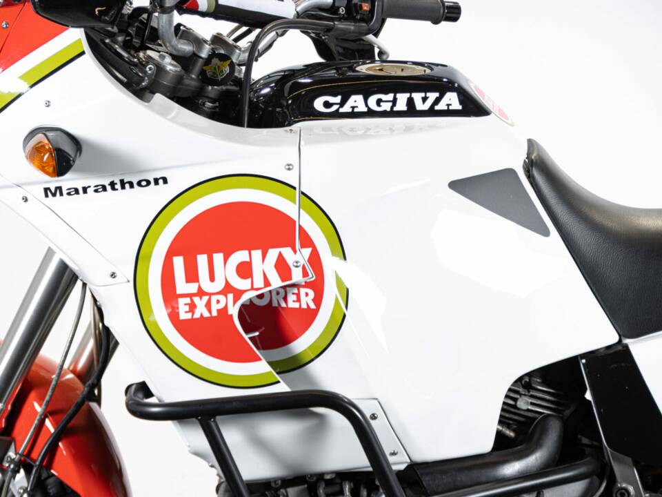 Image 23/50 of Cagiva E900 Elefant (1997)