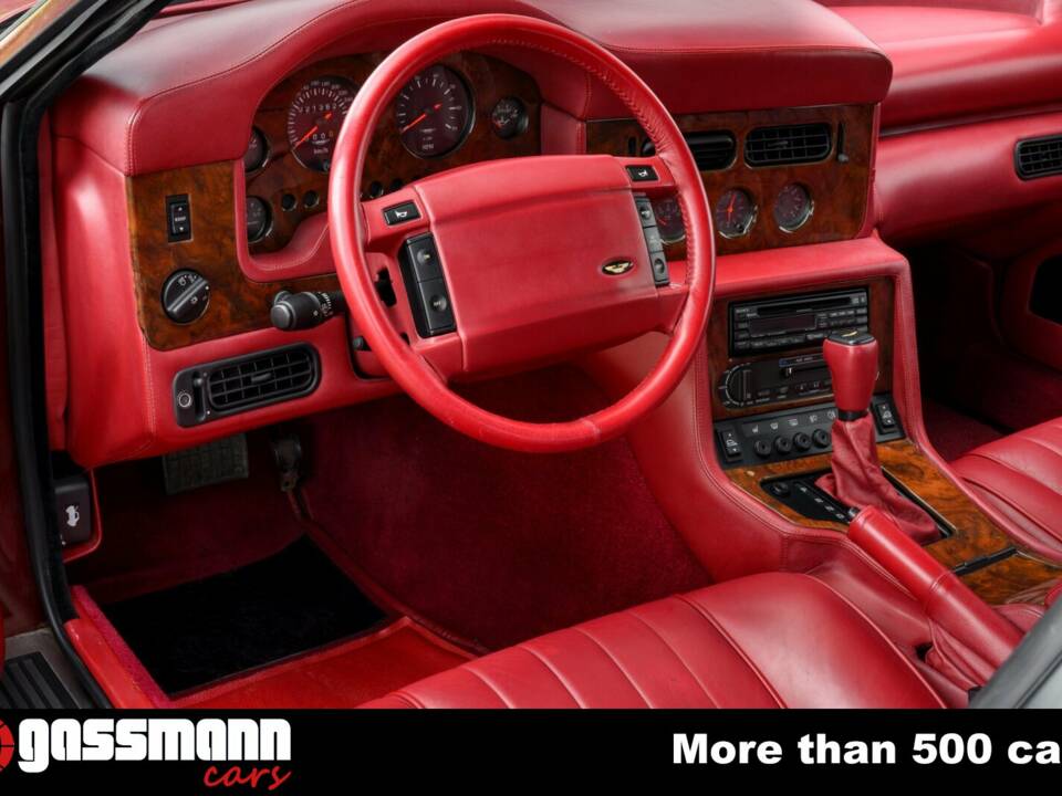 Image 11/15 of Aston Martin Virage Volante (1993)