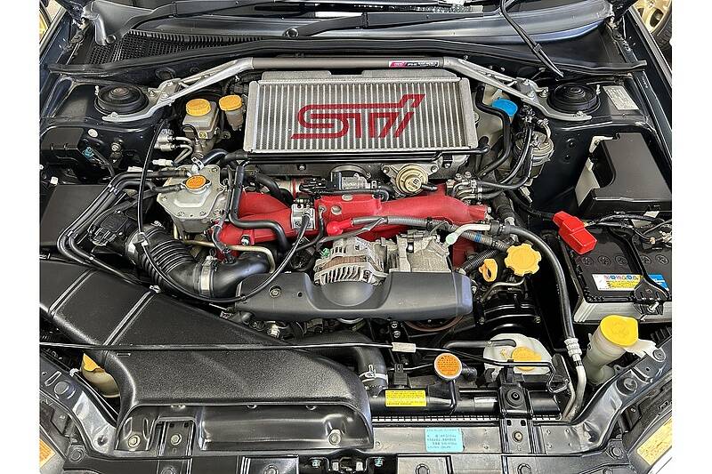 Image 2/9 of Subaru Impreza WRX STi (2006)