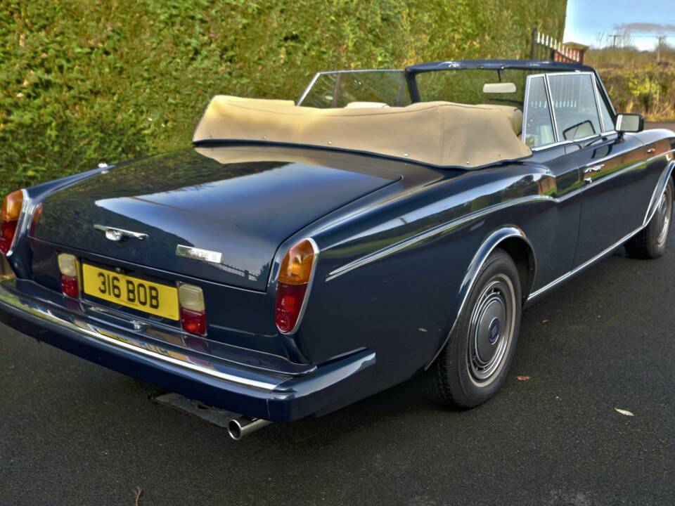 Image 17/50 of Rolls-Royce Corniche III (1990)