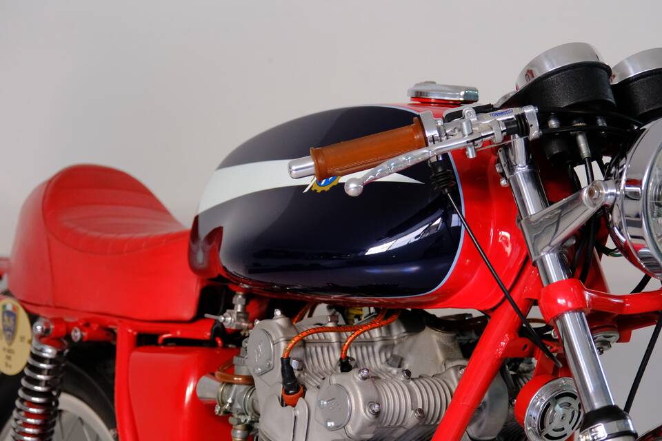 Image 20/99 of MV Agusta 750 Sport (1971)