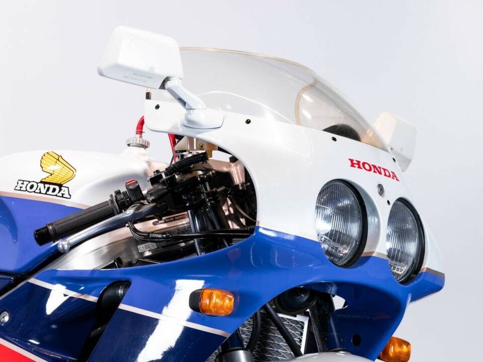 Afbeelding 44/50 van Honda VFR 750R RC 30 (1989)