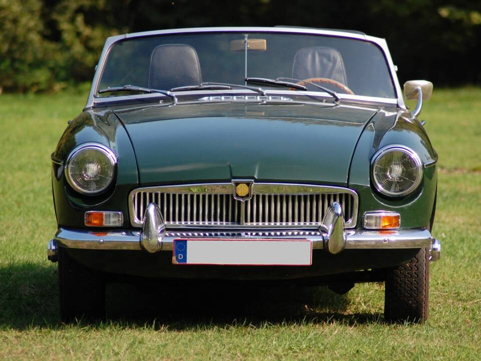 Image 3/27 of MG MGB (1969)