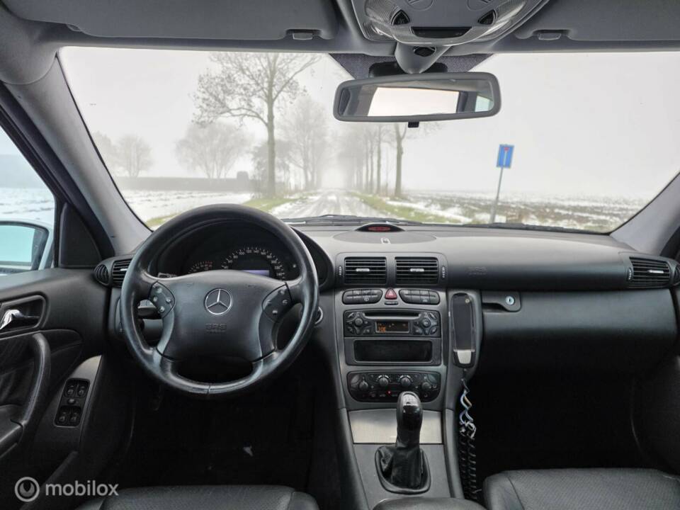 Bild 20/39 von Mercedes-Benz C 180 Kompressor T (2002)