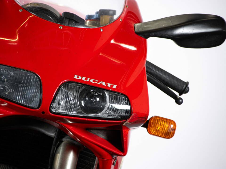 Bild 45/50 von Ducati 916 (1994)