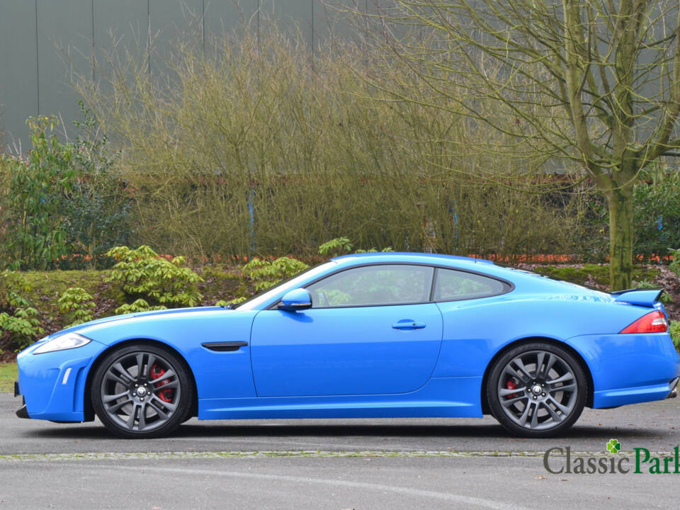 Image 2/50 of Jaguar XKR-S (2011)