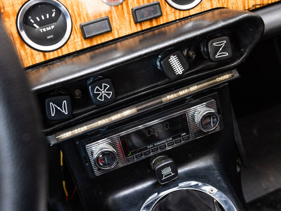 Imagen 11/28 de Triumph TR 6 (1975)