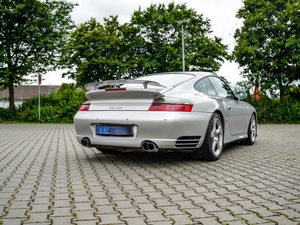 Bild 15/20 von Porsche 911 Turbo (2001)