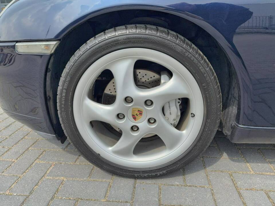 Bild 12/14 von Porsche 911 Carrera 4 (2001)