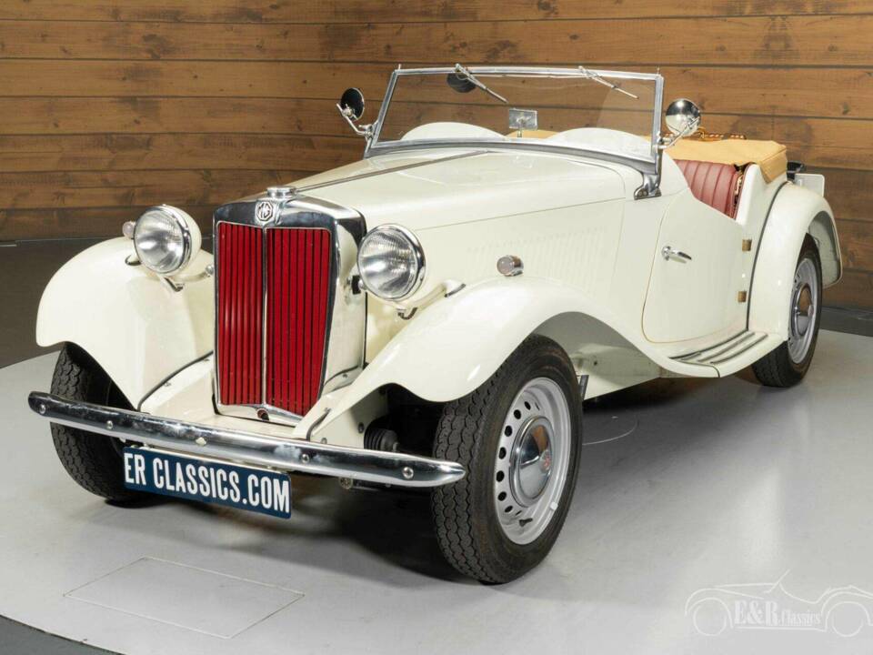 Image 15/19 of MG TD (1953)