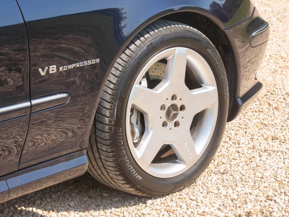Immagine 38/50 di Mercedes-Benz S 55 AMG (2002)