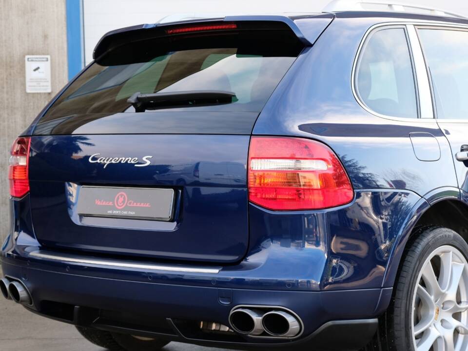 Immagine 17/70 di Porsche Cayenne S (2007)