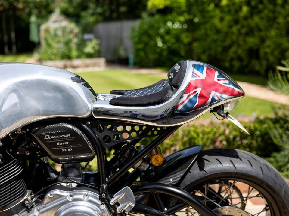 Bild 34/39 von Norton Dominator SS (2018)