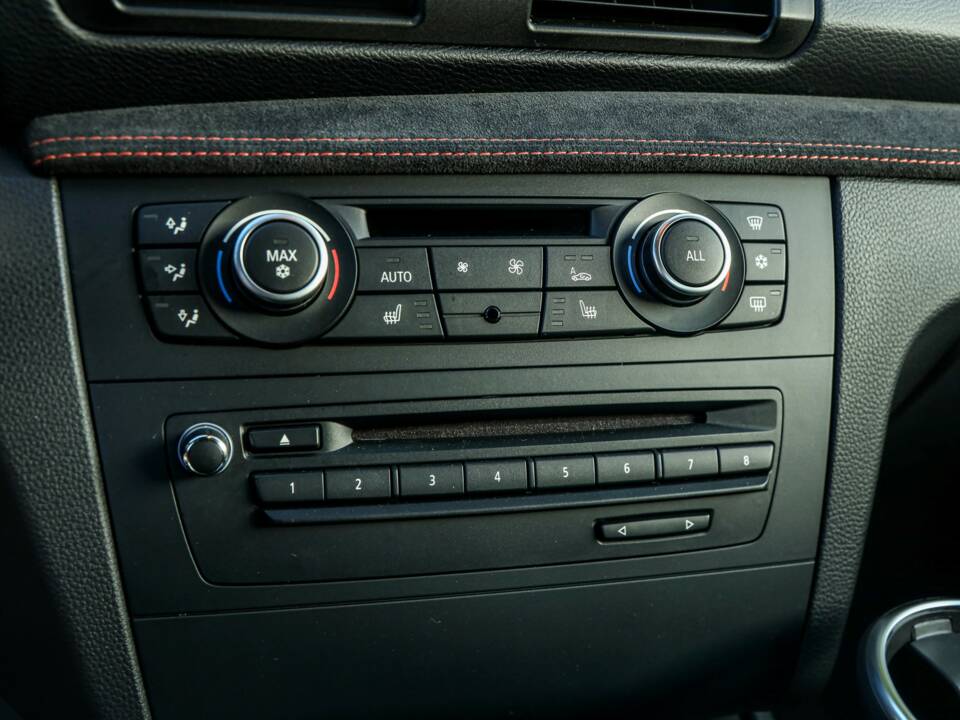 Imagen 43/50 de BMW 1 Series M Coupé (2012)