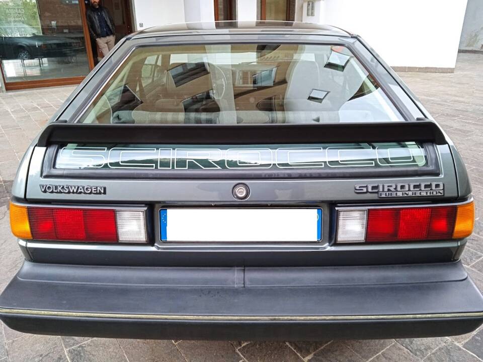 Image 13/67 de Volkswagen Scirocco II GT (1984)