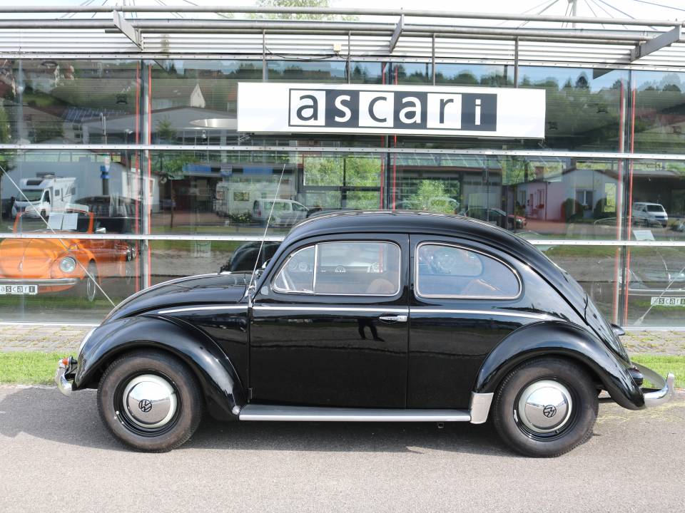 Immagine 2/50 di Volkswagen Beetle 1200 Standard &quot;Oval&quot; (1954)