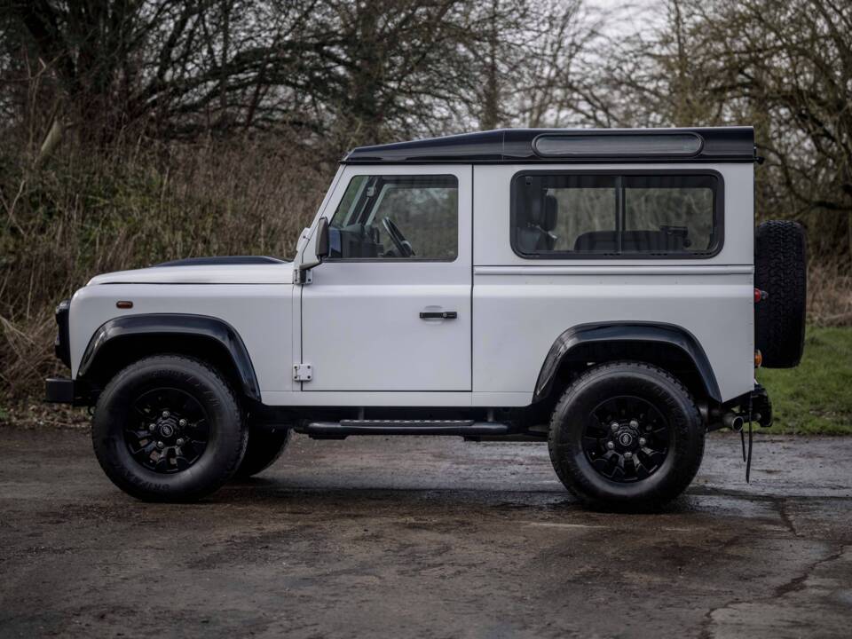 Image 6/8 de Land Rover Defender 90 (2013)