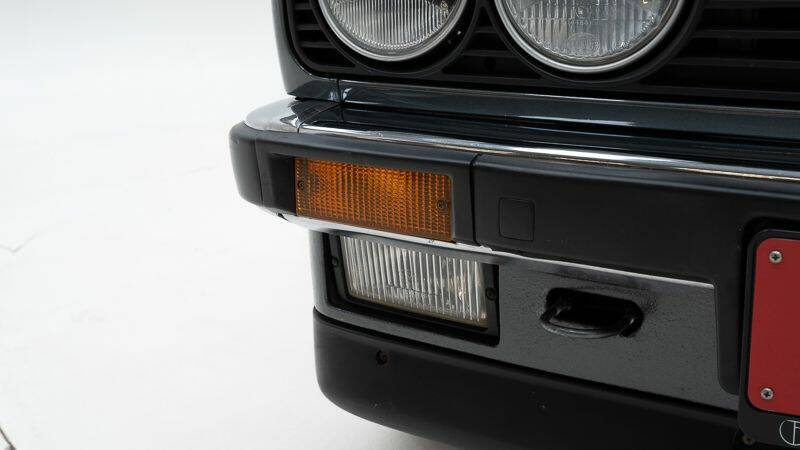 Afbeelding 14/15 van BMW 325i (1988)