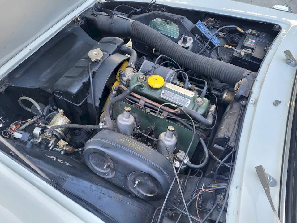 Immagine 29/33 di Innocenti Spider S (1963)