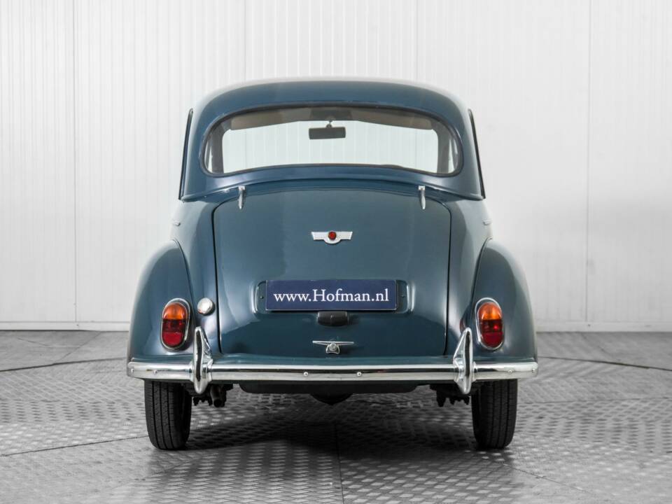 Image 13/50 of Morris Minor 1000 (1967)