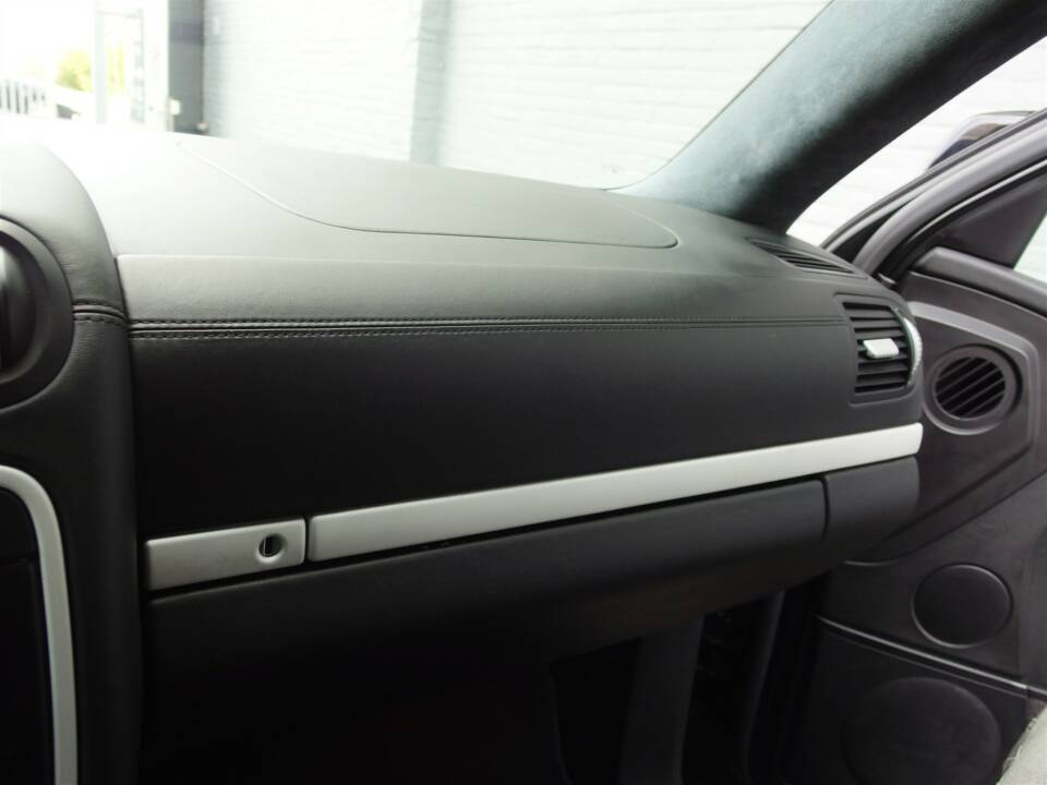 Imagen 61/97 de Porsche Cayenne Turbo (2007)