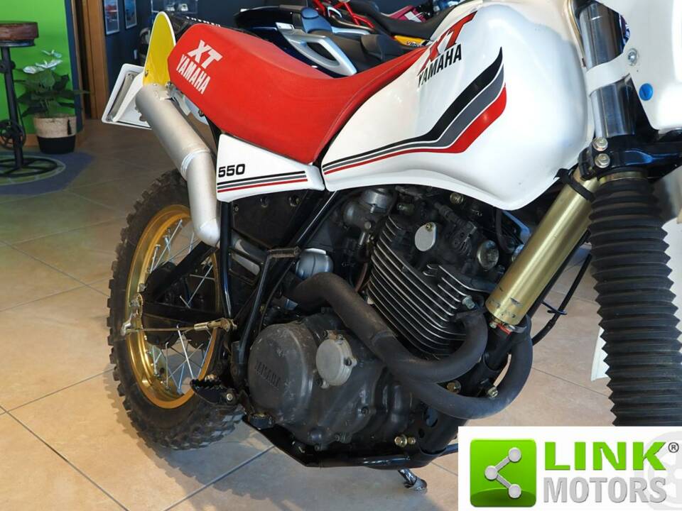 Bild 9/10 von Yamaha DUMMY (1985)