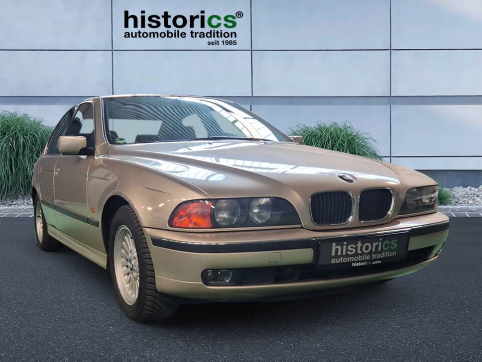 Image 3/13 of BMW 528i (1997)