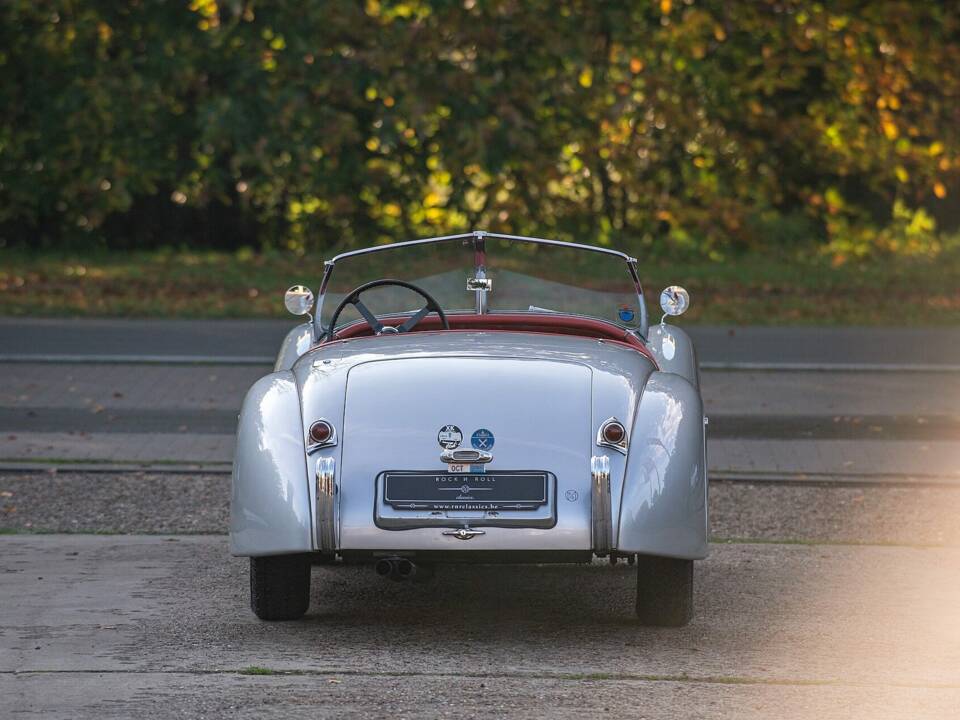 Image 6/20 of Jaguar XK 120 OTS (1950)